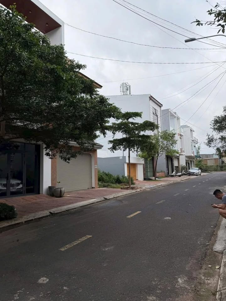 Nhà đẹp khu đấu giá Hà Huy Tập, 82m² giá 7.5 tỷ - Sẵn sàng vào ở ngay!