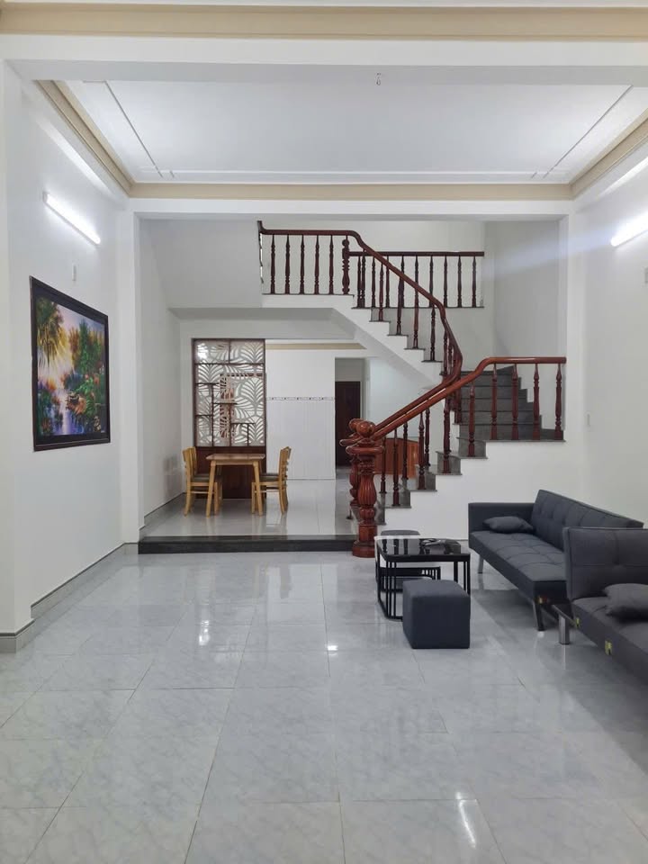 Nhà 2 tầng Kiều Phụng, Hòa Xuân 100m² giá 5.7 tỷ - Tiện ích đầy đủ