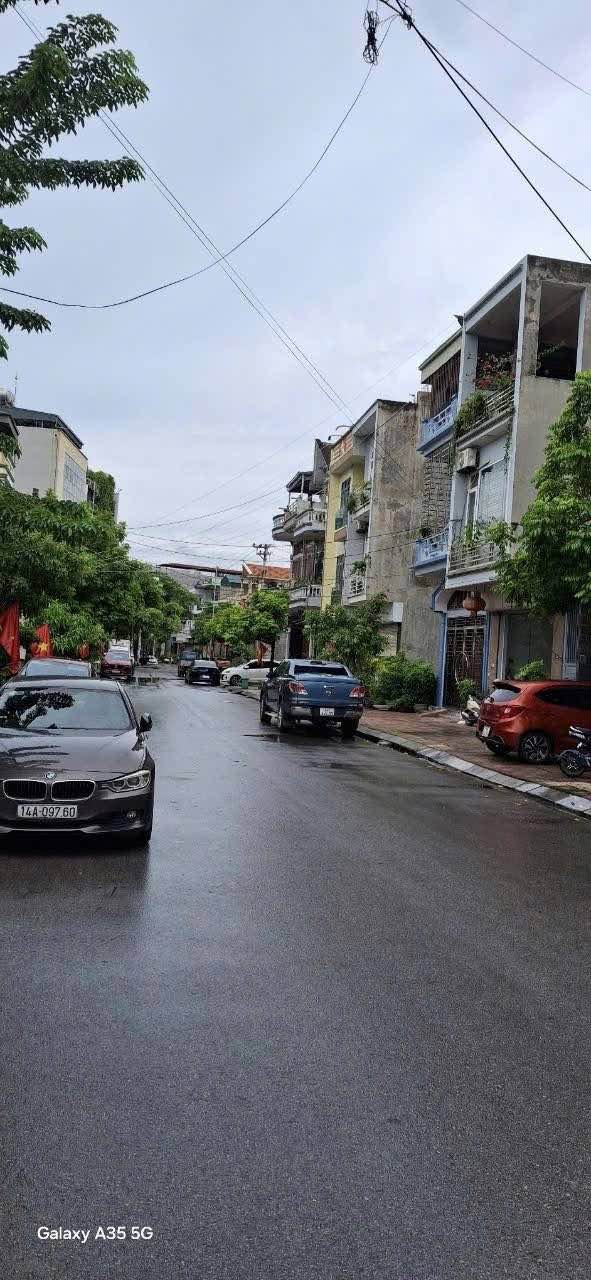 Nhà 3 tầng lô góc Cẩm Trung 63m² giá 4 tỷ - Kinh doanh tốt ngay mặt hồ