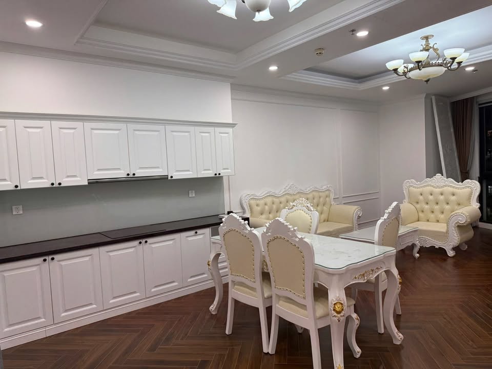 Căn hộ Royal City 3PN giá 20 triệu/tháng - Full nội thất hiện đại