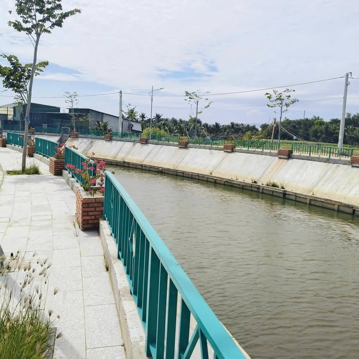 Đất thổ cư liền kề Bình Sơn 300m² - Hướng Tây Nam, giá đầu tư hấp dẫn!