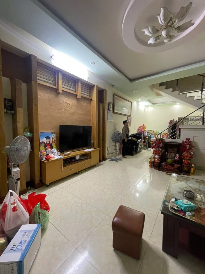 Nhà riêng Miếu Hai Xã Lê Chân 69m² giá 3 tỷ - Cơ hội đầu tư hấp dẫn!