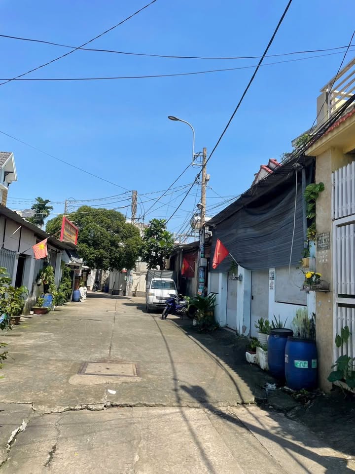 Nhà cho thuê Vĩnh Lộc A 3 tầng giá 12 triệu - Phù hợp cho gia đình và kinh doanh