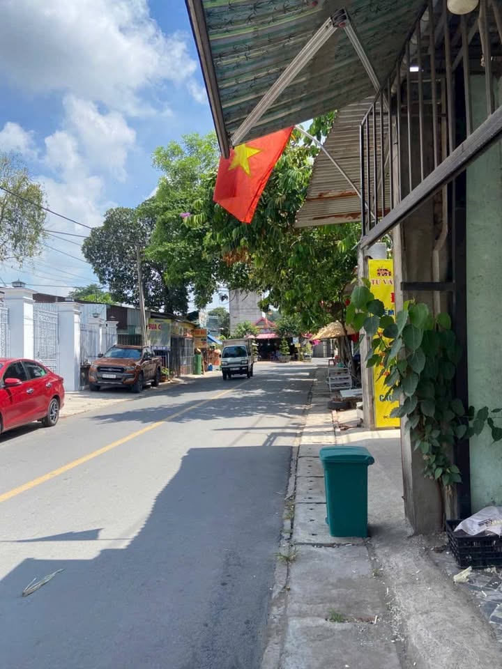 Nhà mặt tiền Buôn Bán, Biên Hòa 175m² giá 1.8 tỷ - Vị trí đắc địa, đầu tư sinh lời!