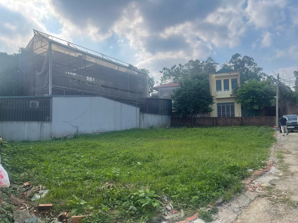 Đất nền Vân Phú, Việt Trì 97m² giá 2.1 tỷ - Đường thông thoáng, vị trí đẹp!