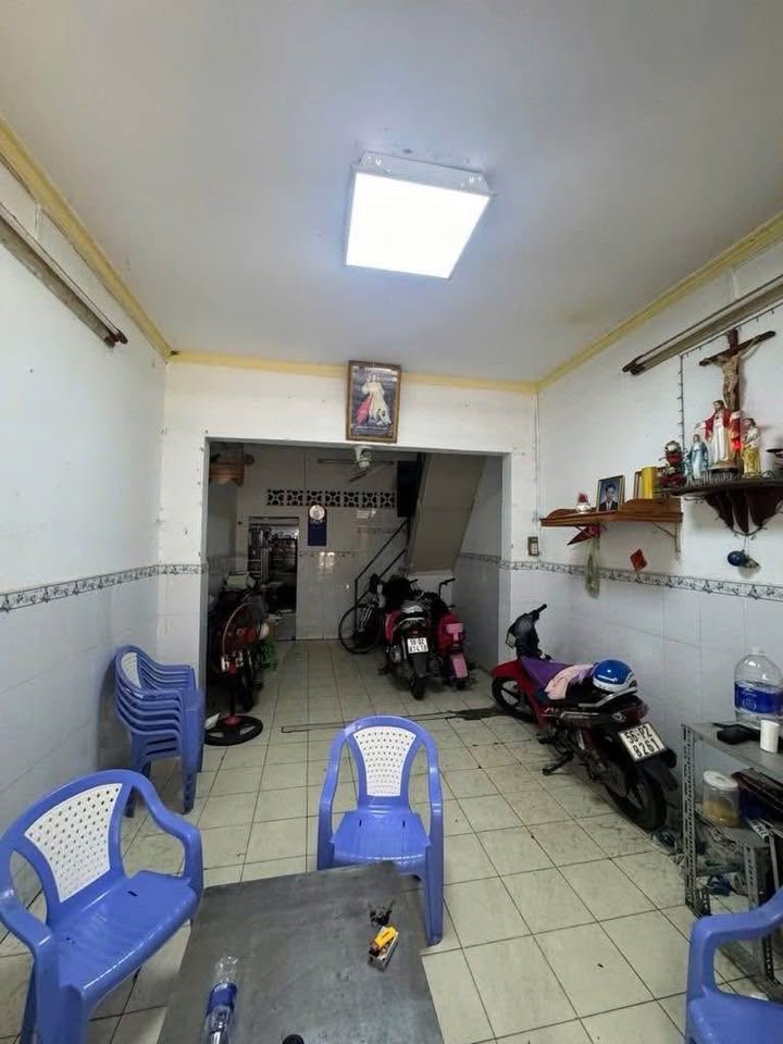 Nhà bán mặt tiền Nguyễn Sơn, Tân Phú, 43m² - Giá chỉ 4 tỷ, vào ở ngay!