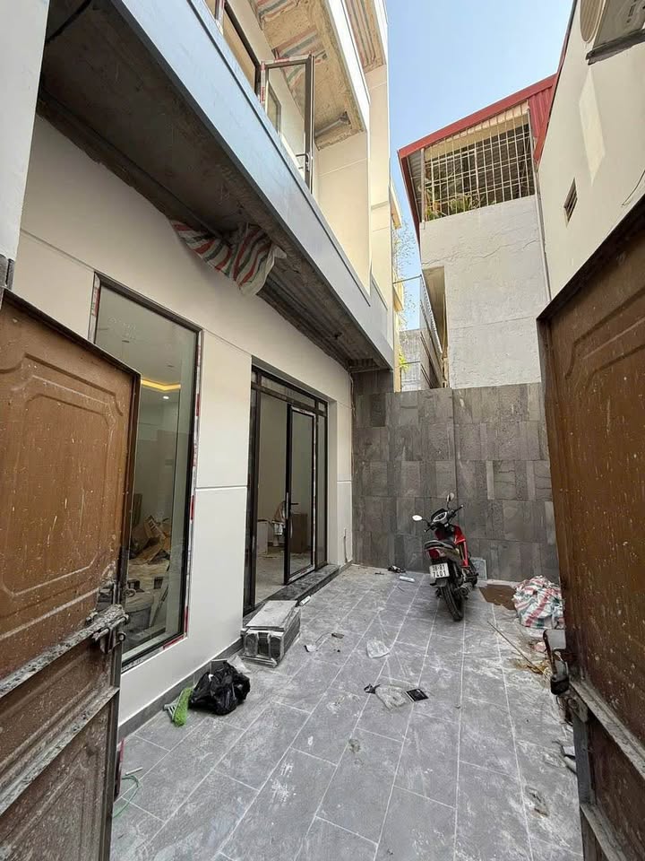 Nhà riêng độc lập Trần Nguyên Hãn 100m² giá chỉ 6 tỷ - Ô tô vào tận sân!