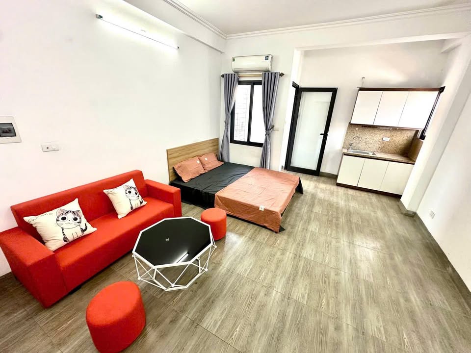 Phòng studio cho thuê tại Ngõ 102 Pháo Đài Láng 25m² - Full nội thất, thoáng mát!