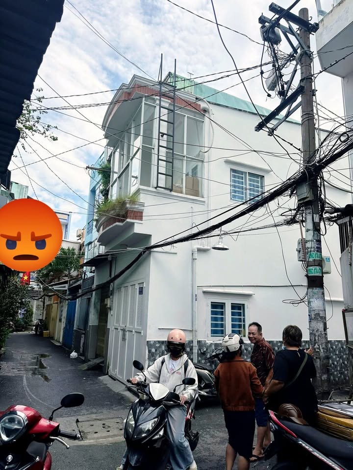 Nhà phố hẻm xe hơi Phường 7 Gò Vấp 31m² giá 4 tỷ - Sổ hồng chính chủ!