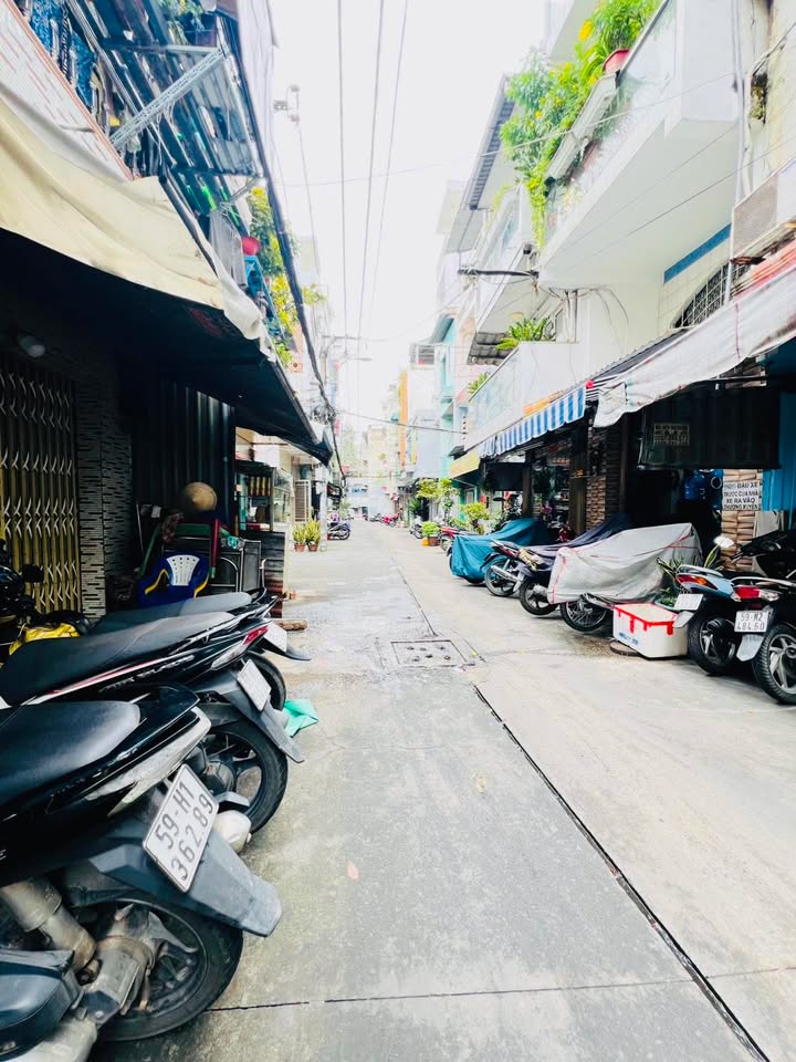 Nhà cho thuê quận 11 đường Nguyễn Chí Thanh 39m² giá 10 triệu - Nhà mới đẹp, vào ở ngay!