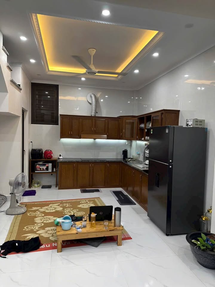 Nhà 3 tầng phường Việt Hưng Hạ Long 46m² giá 2.3 tỷ - Sẵn sàng vào ở ngay!