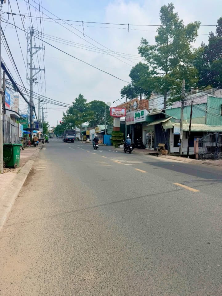 Nhà phố Vĩnh Mỹ, Châu Đốc 288.86m² giá 6 tỷ - Thiết kế đẹp, ở ngay!