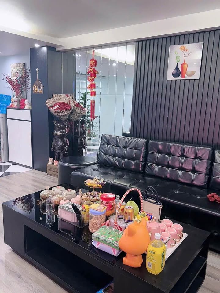 Nhà 4 tầng Yết Kiêu Hạ Long 75m² giá chỉ 6 tỷ - Khu dân cư sầm uất!