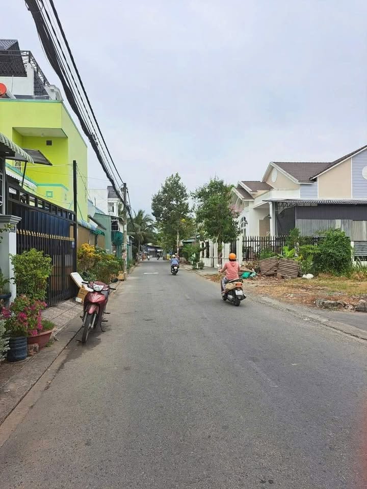 Nhà trệt lầu mặt tiền Lê Hồng Nhi, Cái Răng, Cần Thơ 89m² giá 3.1 tỷ - Sổ hồng thổ cư 100%!