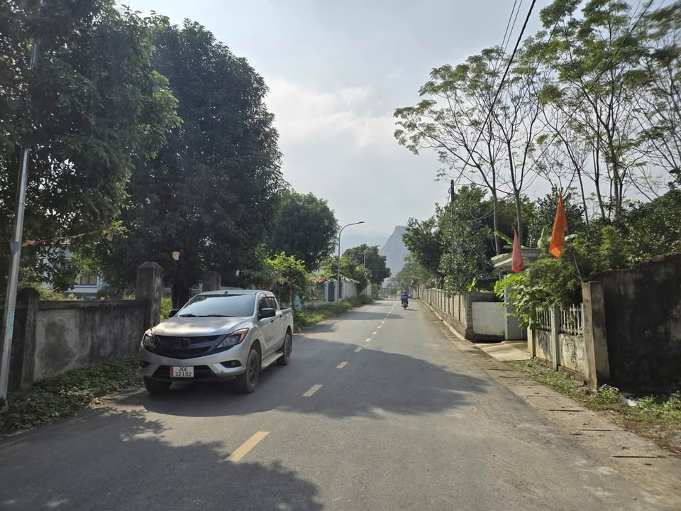 Đất nền Nhuận Trạch 1200m² giá 8 tỷ - Đầu tư nghỉ dưỡng lý tưởng!