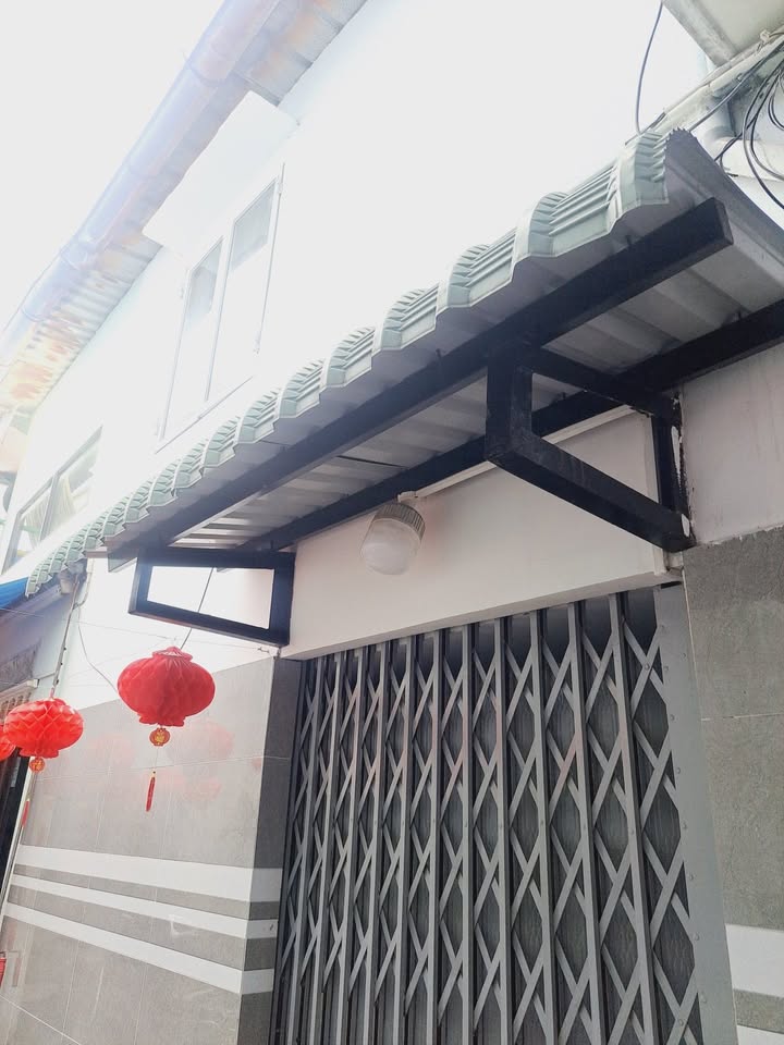 Nhà nhỏ 17.8m² phường 12 quận 6 giá 1.85 tỷ - Gần cầu Hậu Giang!