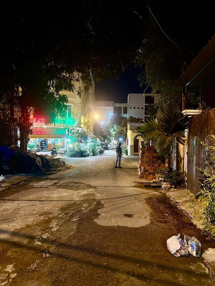 Đất nền đường Cần Vương, Quy Nhơn 213m² giá 6.4 tỷ - Cơ hội đầu tư hấp dẫn!