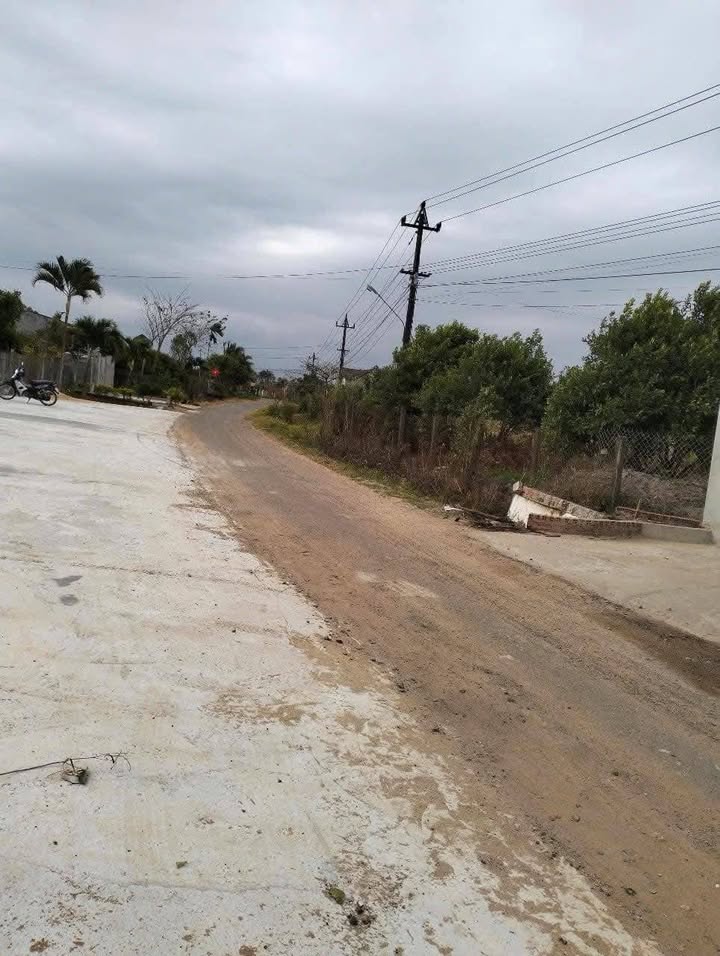 Bán nhà vườn Thôn 8 Cư Ni 1600m² giá 1.25 tỷ - Đầu tư sinh lời hấp dẫn!