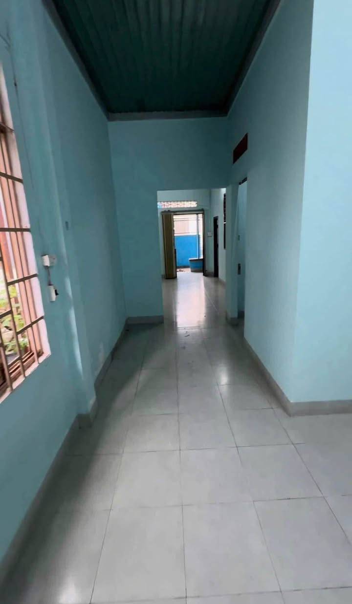 Nhà nguyên căn Nguyễn Phi Khanh, Buôn Ma Thuột 105m² giá chỉ 5.5 triệu/tháng - Tiện nghi đầy đủ!