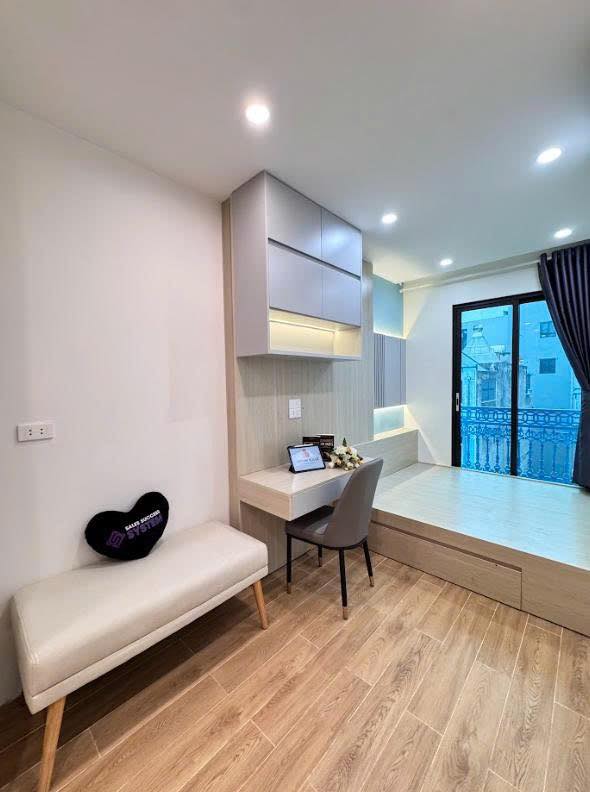 Căn hộ cho thuê 376 Bưởi, quận Ba Đình - Full nội thất, ô tô đỗ ngõ