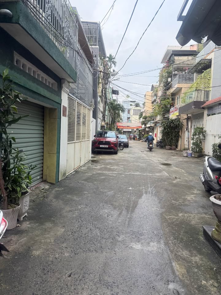 Nhà riêng Ông Ích Khiêm, Hải Châu 68m² giá 5.5 tỷ - Lô góc, kiệt ô tô, gần biển!