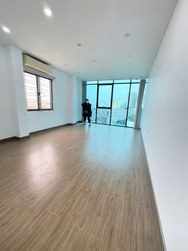 Văn phòng cho thuê tại Thanh Xuân 40m² chỉ 7.5 triệu/tháng - Không gian làm việc chuyên nghiệp!