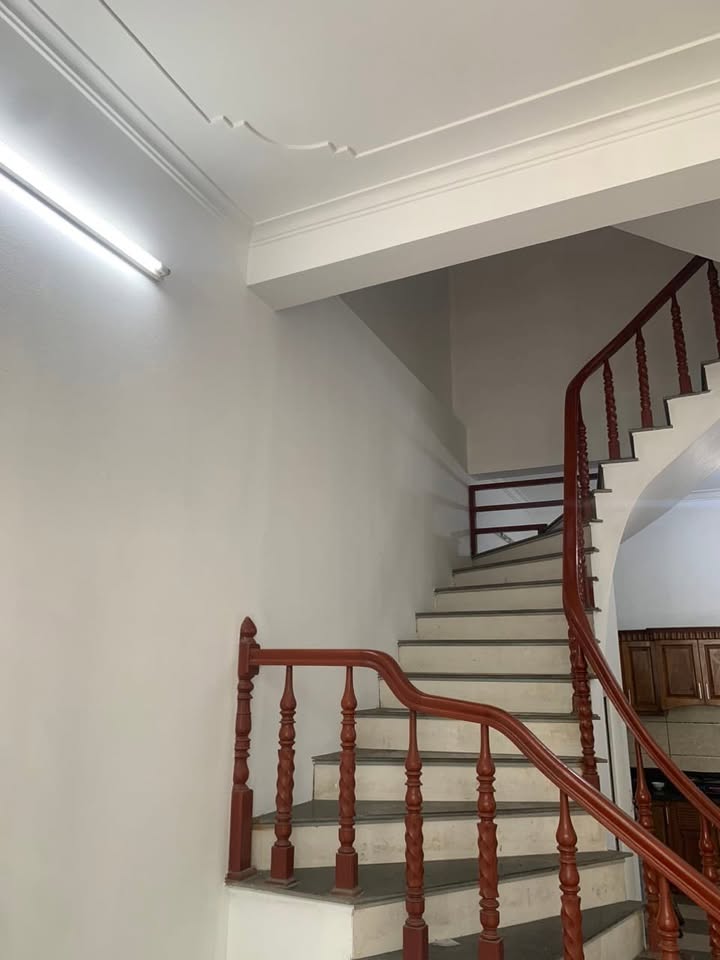 Nhà nguyên căn cho thuê Phú Thụy, Gia Lâm, 200m² - Không gian rộng rãi, thuận tiện!