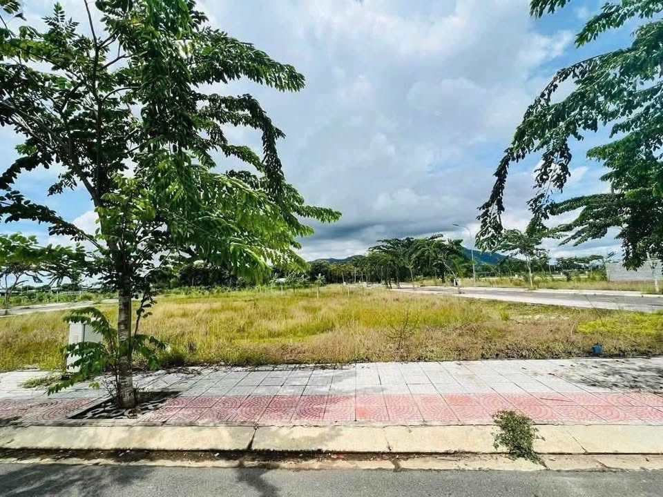 Townhouse Hoà Long Bà Rịa 179m² giá 2.28 tỷ - Đầu tư sinh lời hấp dẫn!