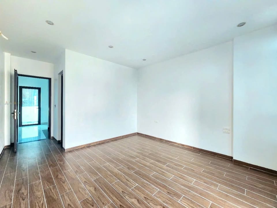 Nhà 3 tầng đẹp phường Quảng Hưng 65m² giá 3.9 tỷ - Ô tô vào tận nhà!