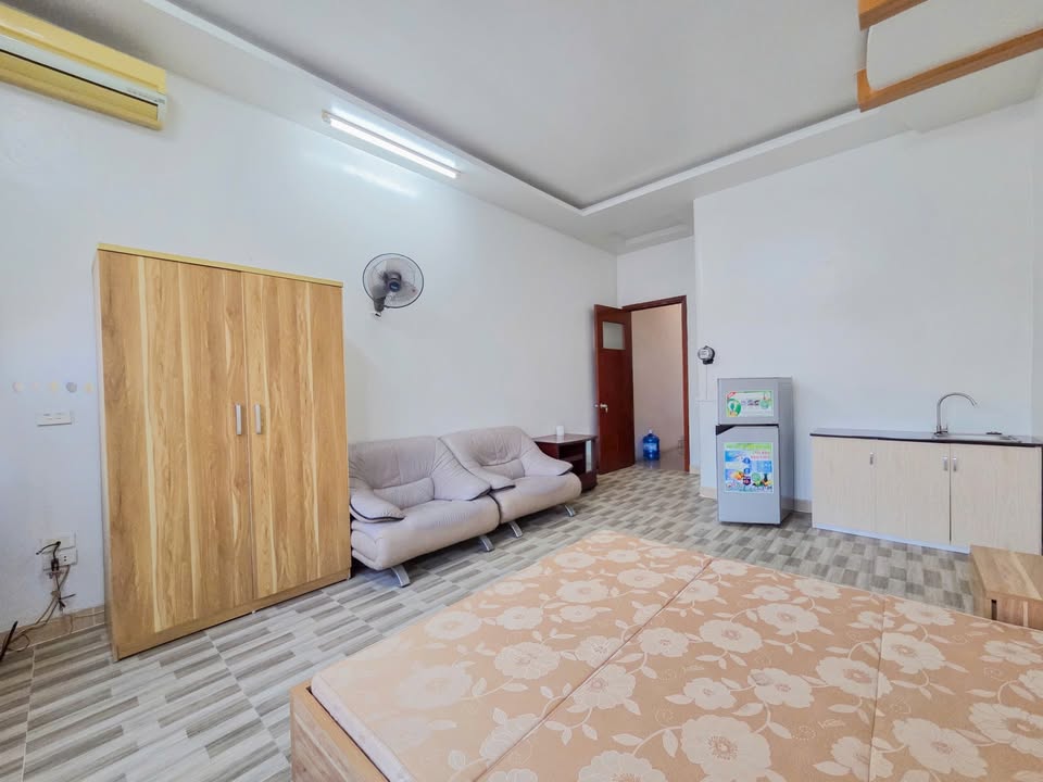 Phòng cho thuê tại 333B Văn Cao, Hải An 40m² giá chỉ 4 triệu - Đầy đủ tiện nghi!
