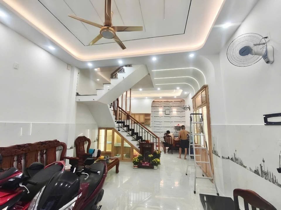 Nhà riêng Tân Phú 57.6m² giá 6 tỷ - Đường xe hơi thông, gần AEON Hương Lộ 3!