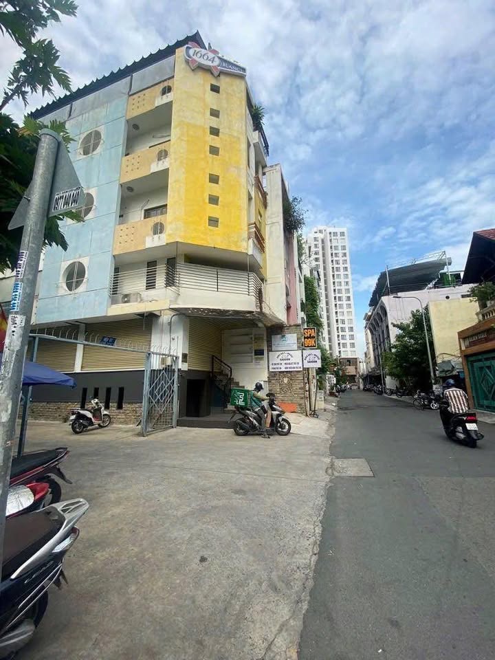 FrontHouse cho thuê Đặng Dung, Quận 1 - Diện tích 88m², mặt tiền đẹp!