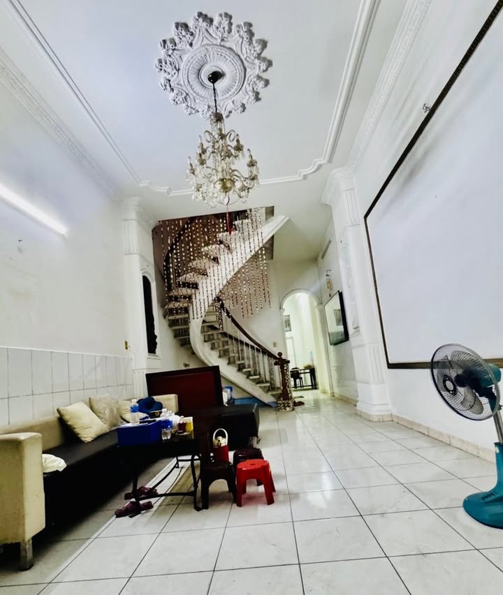 Nhà riêng Phú Nhuận 72m² giá 15 tỷ - Gần bệnh viện Thống Nhất, xe hơi vào tận nhà!