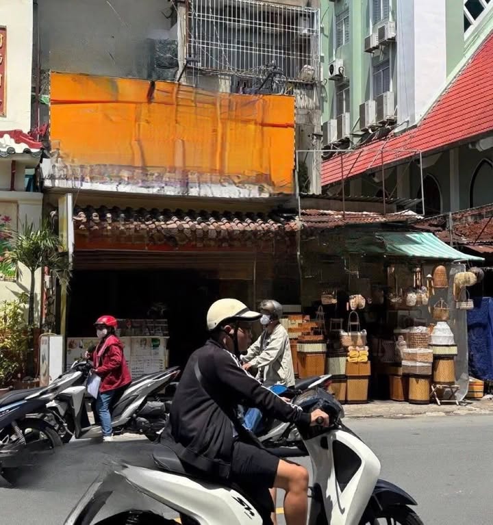 Cho thuê nhà mặt tiền Cách Mạng Tháng Tám, Quận 10, 80m² - Vị trí đắc địa cho kinh doanh!