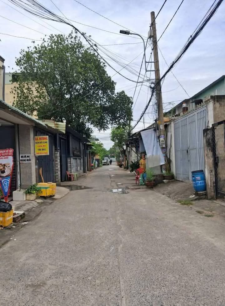 Nhà xưởng bán tại Hóc Môn 126m² giá 2.8 tỷ - Sổ hồng chính chủ, thương lượng ngay!