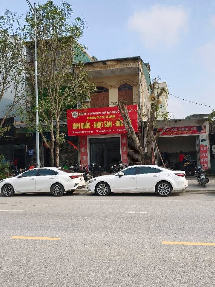 Nhà mặt tiền đường Nguyễn Công Trứ, Vinh cho thuê - Phù hợp làm văn phòng, buôn bán