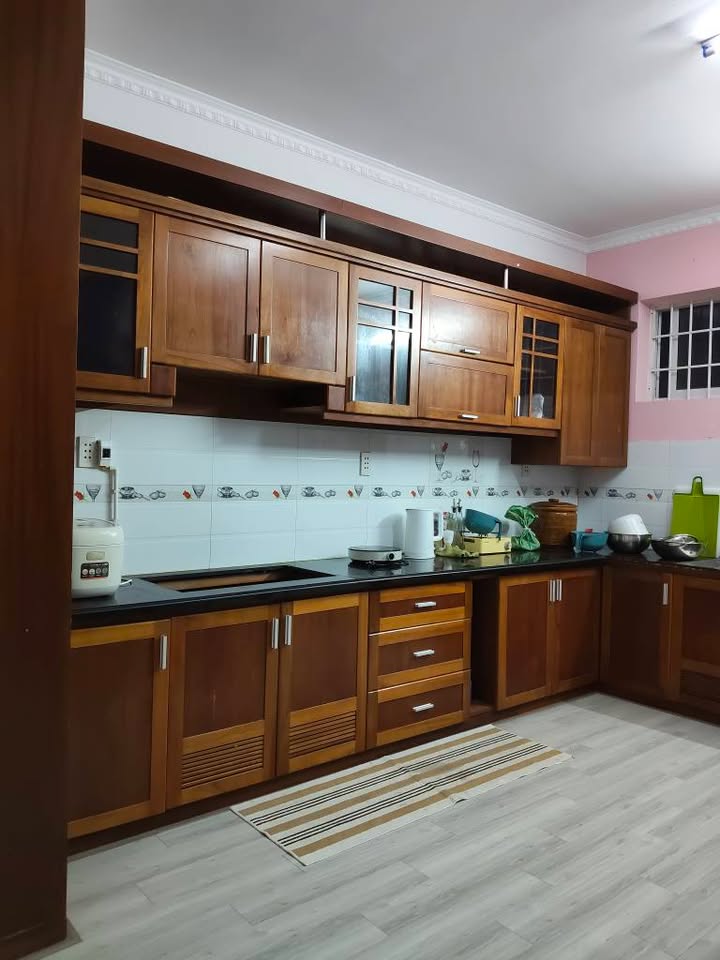 Nhà cho thuê đường Nguyễn An Ninh, phường Thắng Nhì, 2PN, giá 7 triệu - Sân rộng ô tô vào tận nhà!