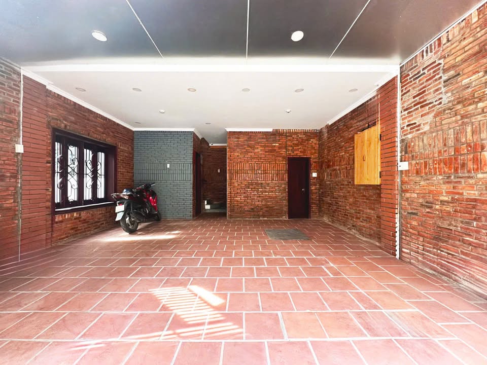 Bán nhà căn góc 7 tầng Nguyễn Thiện Thuật, Tân Lập 50.2m² giá 12.5 tỷ - Vị trí đắc địa gần biển!