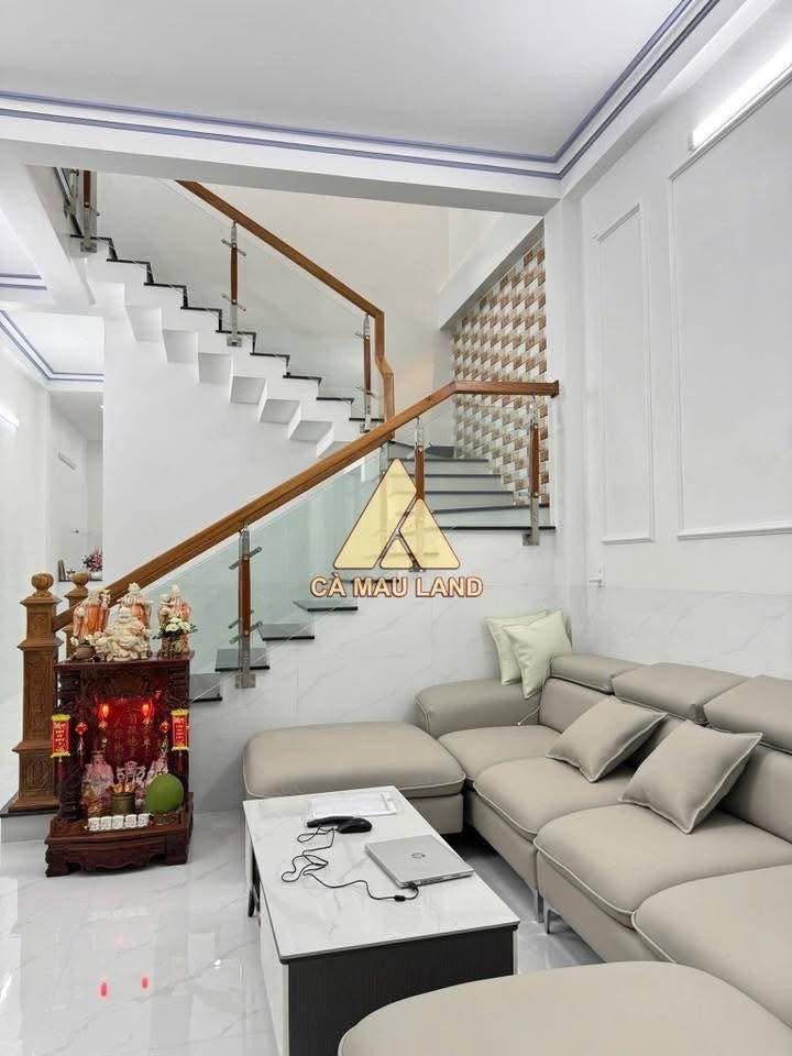 Nhà 1 Trệt 1 Lầu đường Châu Văn Liêm 85m² - Vị trí trung tâm Cà Mau, giá thỏa thuận!