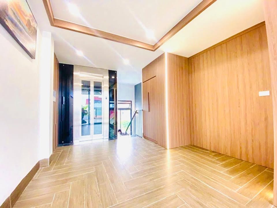 Nhà phố Láng Hạ, Đống Đa 48m² giá 15 tỷ - Vị trí vàng, thuận tiện kinh doanh!