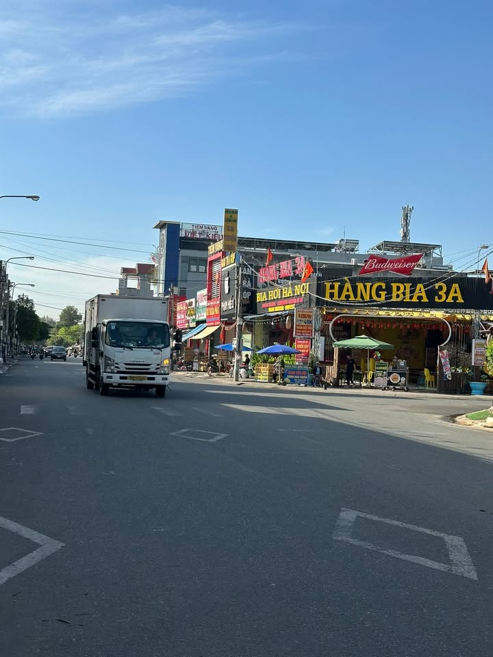 FrontHouse góc 2 mặt tiền đường DA6, Bình Dương 540m² giá 39 tỷ - Đầu tư sinh lời ổn định!