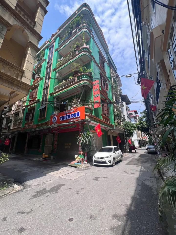 Nhà 2 mặt tiền Cầu Giấy 80m² giá 30 tỷ - Sổ đỏ chính chủ, thương lượng!