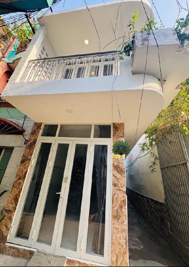 Nhà 2 tầng đẹp tại Bình Tiên, Quận 6 - Giá chỉ 3.5 tỷ, sẵn sàng vào ở!