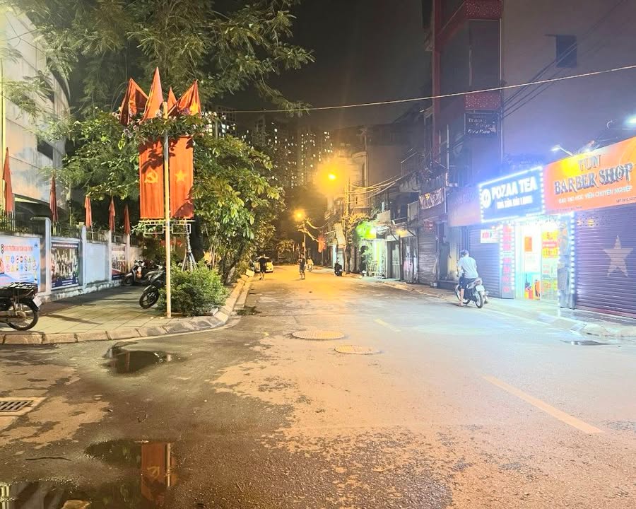 FrontHouse mặt phố Hoàng Đạo Thành 87m² giá 8 tỷ - Đầu tư sinh lời ngay!