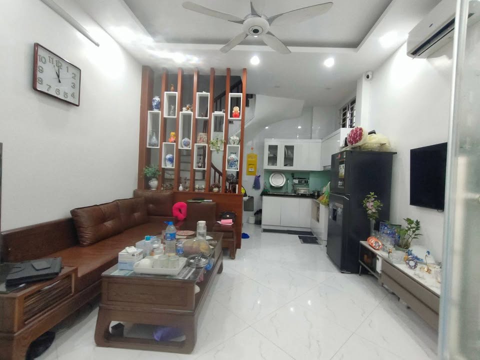 Nhà lô góc Xuân La, Tây Hồ 40m² giá 8 tỷ - Đầy đủ công năng, ở ngay!