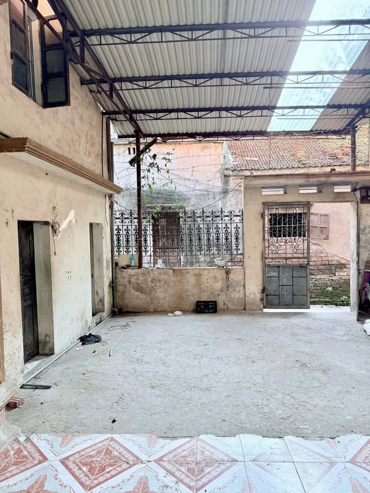 Nhà 3 tầng Đồng Kỵ 100m² giá 2.6 tỷ - Đầu tư lợi nhuận ngay!