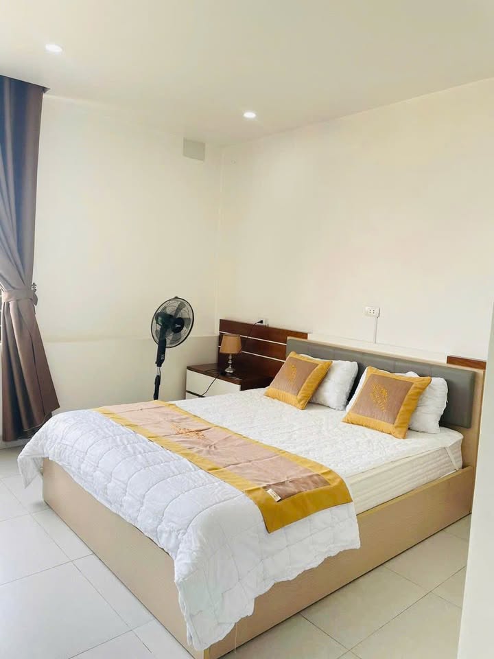 Khách sạn cho thuê tại Văn Cao 8 tầng, 12 phòng ngủ - Thiết kế sang trọng, giá tốt!