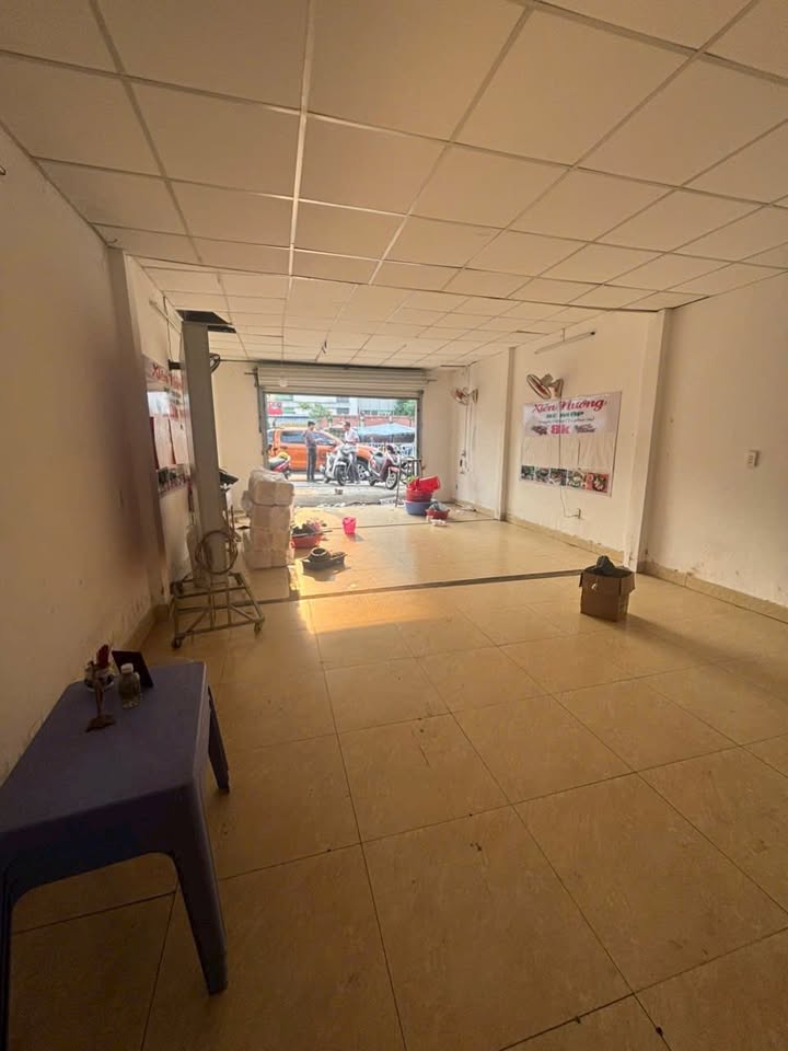 Cho thuê mặt tiền Dương Quảng Hàm Gò Vấp 75m² giá 22 triệu - Kinh doanh sầm uất!