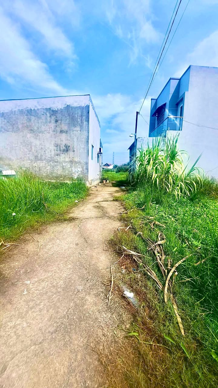 Đất thổ cư Đại Phước 80m² giá 1.8 tỷ - Hẻm xe hơi, tiện lợi giao thông!