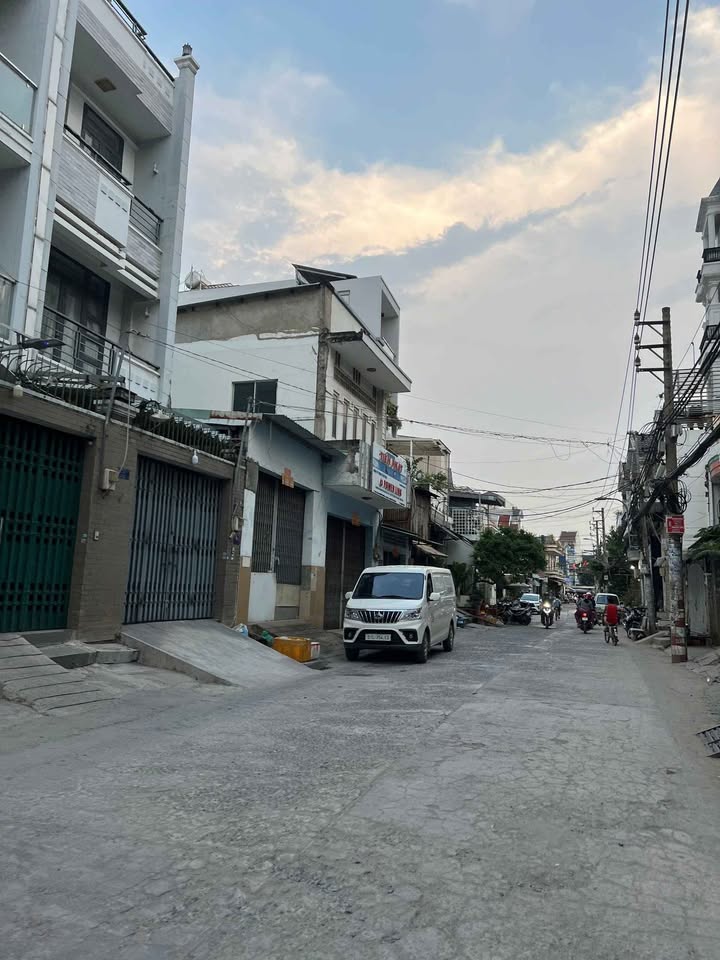 Nhà 3 tầng đường An Dương Vương, Bình Tân diện tích 49.5m² giá chỉ 4.5 tỷ - Cơ hội đầu tư tuyệt vời!